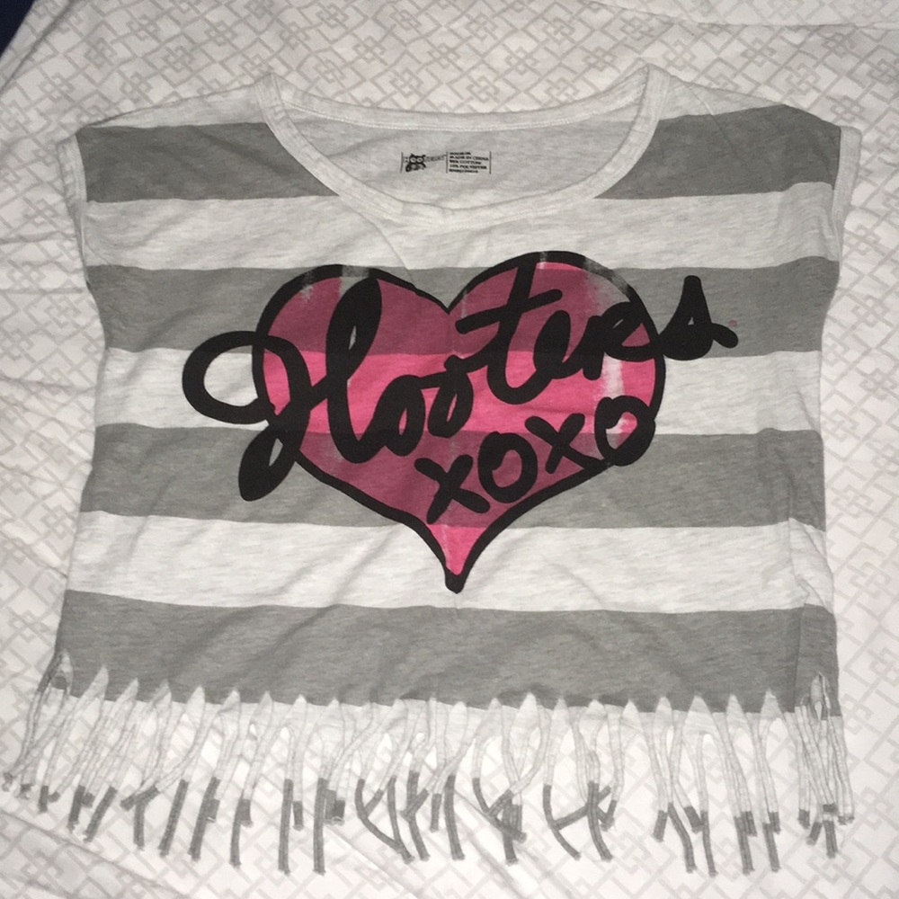 Hooters Shirt